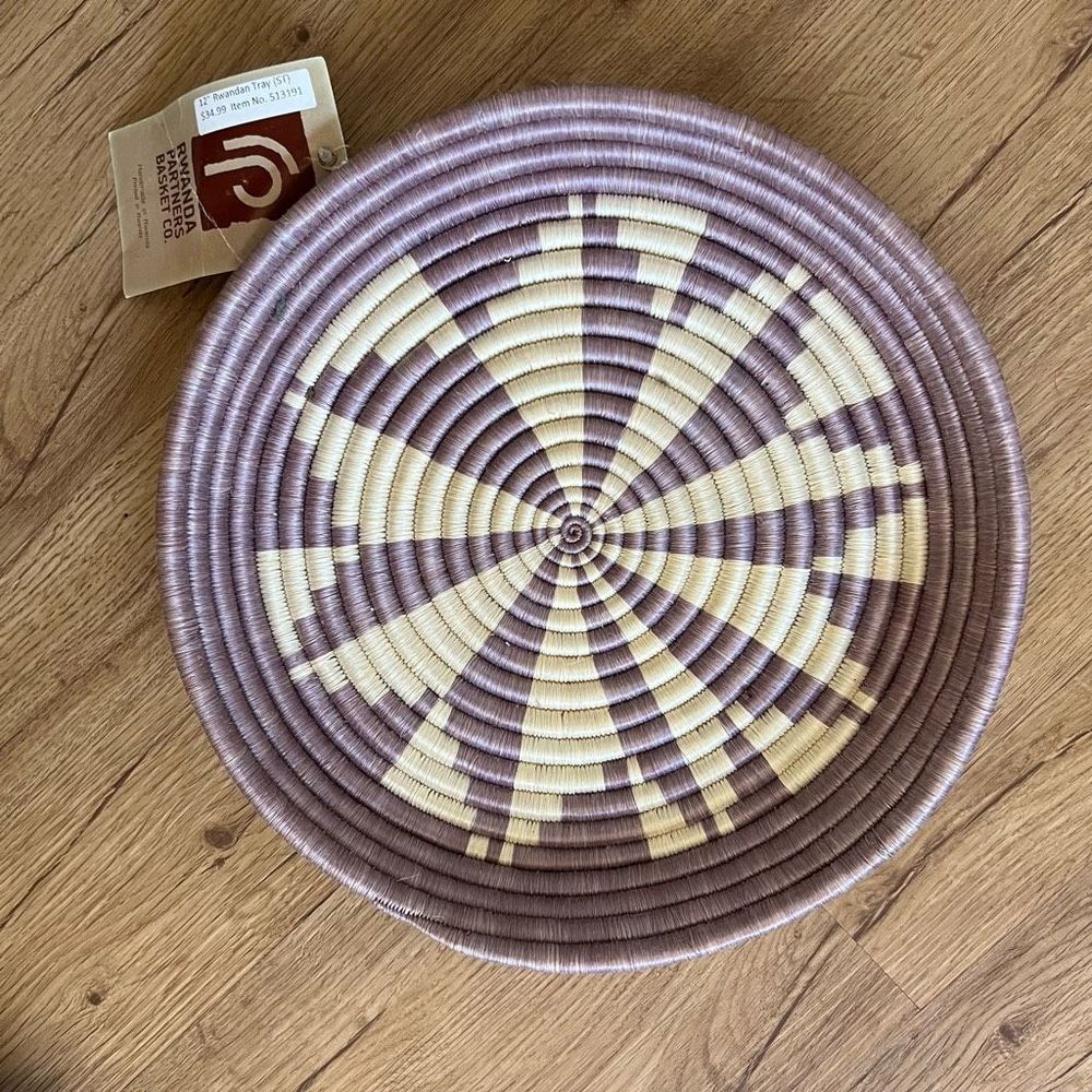 Rwandan Woven Basket Tray - Picture 1 of 3
